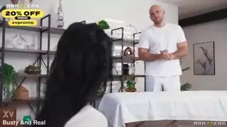 مهرجان جنسي في عيد ميلاد الجميلة المصرية ينطلق