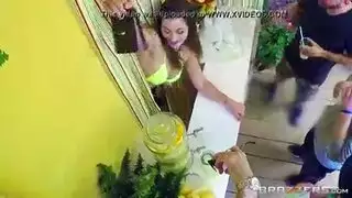 الحلوة الشقراء داني دانيلز في فعل إكس إكس إكس مكثف