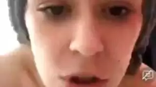 لقاء إباحي مفاجئ: ثقب فتاة في القبو