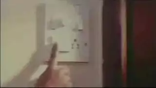 إغراء فاتنة آسيوية ركوب الديك ويحصل مارس الجنس من قبل وكيلها