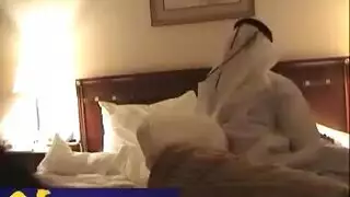 اماراتي يصور ليلة دخلته الجنس العربي