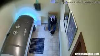 أمستردام الثدي سيليكون الاستلقاء تحت أشعة الشمس