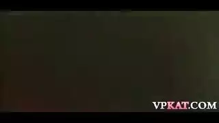 عرض الكتكوت المثيرة الإباحي لجسدها يكسبها عشيقًا للجنس العنيف